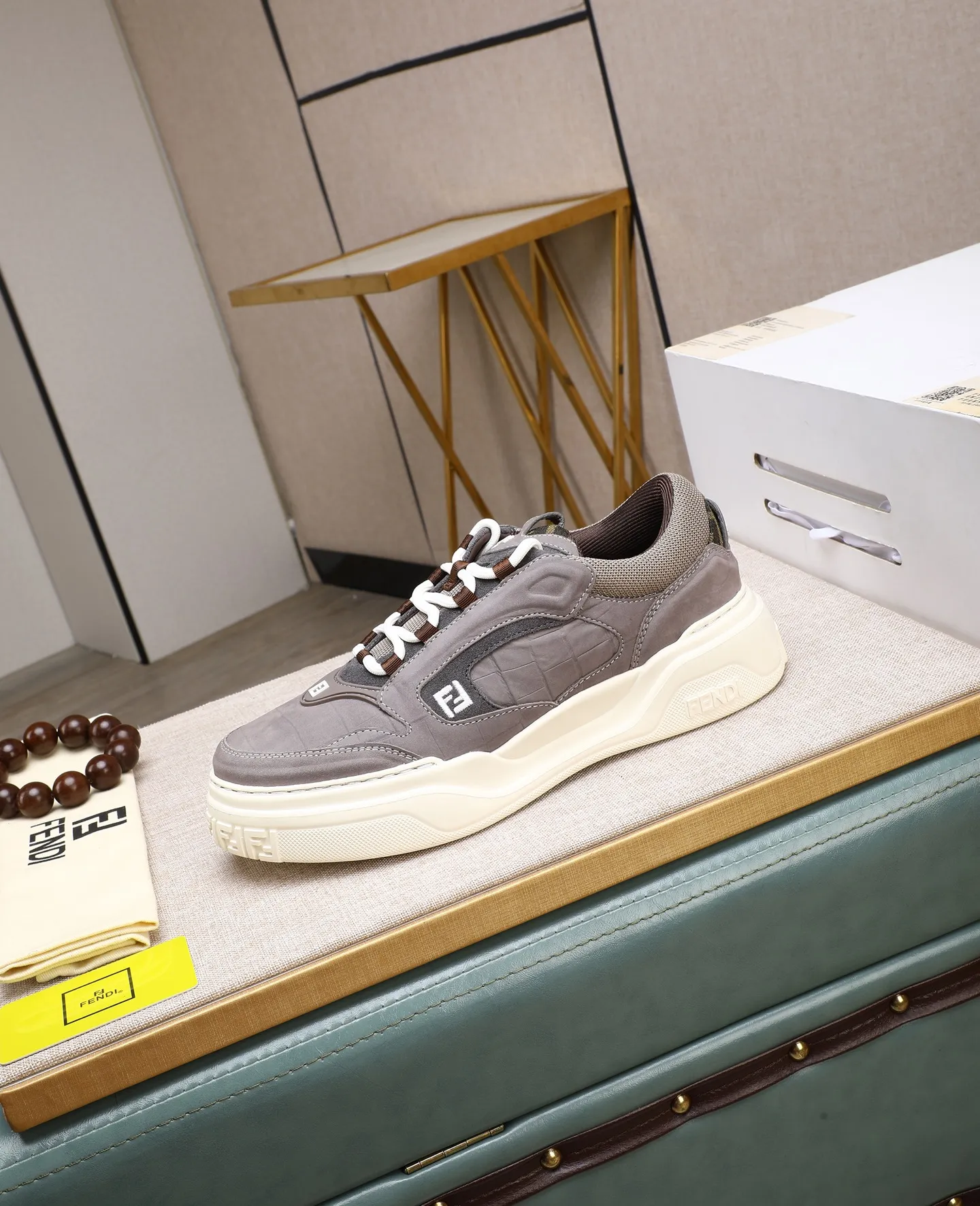 Men's shoes 💰820 [FENDI] Fendi - High-end quality original casual sports shoes - Upper: Nappa calfskin, pebbled calfskin, tongue and heel; injection molded brand logo plastic module - Lining: brand canvas - Outsole: ultra-light TPR foam·rubber; molded outsole -Super high quality control·Fine workmanship: highlighted (high-end·luxury·grade) -Size :39-44 (38, 45, can be customized)